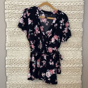 Torrid blouse size 0 or 12/14 EUC